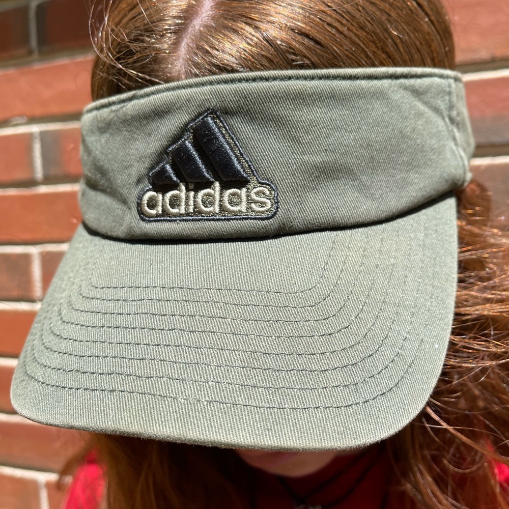 Adidas visor